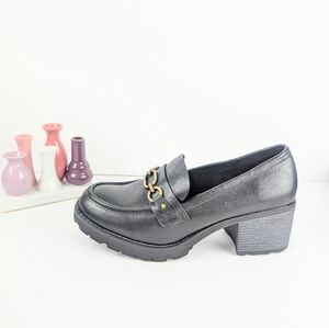 Cliffs By White Mountain Black Heeled Loafers (Size: 10 Wide)
